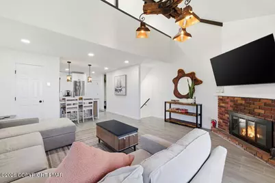  26 Middle Village Way, Tannersville, PA 18372 - Photo 17