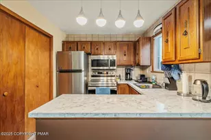 7646 Rainbow Dr, Tobyhanna, PA 18466 - Photo 9