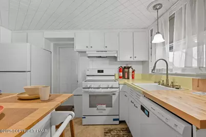  229 W High Street, Nesquehoning, PA 18240 - Photo 15