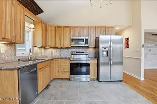 2318 Sunbird Ct, Henryville, PA 18332 - Photo 15