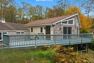 2318 Sunbird Ct, Henryville, PA 18332 - Photo 11