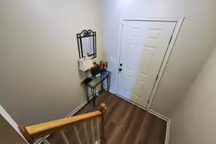 701 Trout Creek Ln, Allentown, PA 18103 - Photo 9