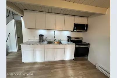  838 Country Place Drive, Tobyhanna, PA 18466 - Photo 7