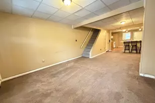 226 W Ridge St, Coaldale, PA 18218 - Photo 5