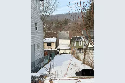  226 W Ridge Street, Coaldale, PA 18218 - Photo 3