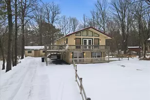 401 Clearview Dr, Long Pond, PA 18334 - Photo 3