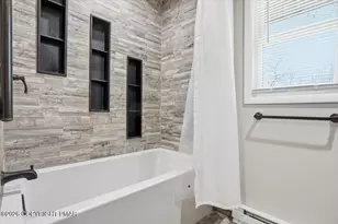401 Clearview Dr, Long Pond, PA 18334 - Photo 17