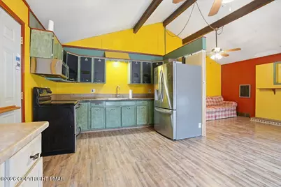  401 Clearview Drive, Long Pond, PA 18334 - Photo 15