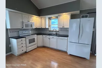  204 Bittenbender Drive, Saylorsburg, PA 18353 - Photo 3