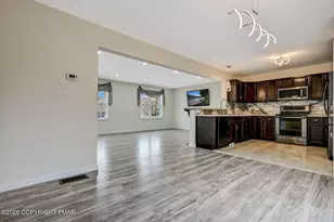 1013 Bear Swamp Rd, East Stroudsburg, PA 18302 - Photo 13