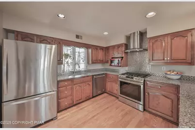  319 W Windsor Road, Saylorsburg, PA 18353 - Photo 5