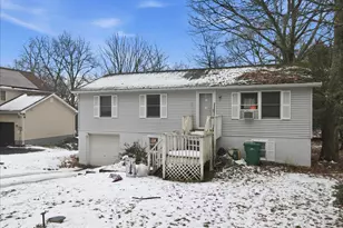 114 Carol Rd, East Stroudsburg, PA 18302 - Photo 5