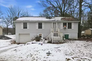 114 Carol Rd, East Stroudsburg, PA 18302 - Photo 3