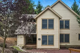 412 Hickory Dr, Tannersville, PA 18372 - Photo 1