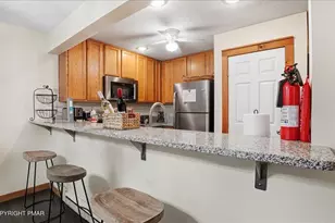 412 Hickory Dr, Tannersville, PA 18372 - Photo 13