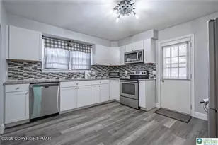 304 White Ln, Palmerton, PA 18071 - Photo 9