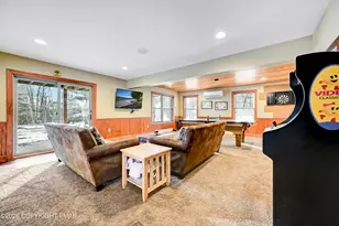 136 Pineknoll Dr, Lake Harmony, PA 18624 - Photo 67