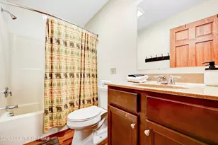 136 Pineknoll Dr, Lake Harmony, PA 18624 - Photo 33