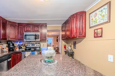  1042 Taylor Avenue, Scranton, PA 18510 - Photo 33