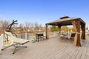 118 Walker Dr, Allen Township, PA 18067 - Photo 5