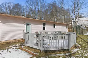 140 Louise Ln, Bartonsville, PA 18321 - Photo 45