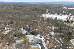 140 Louise Ln, Bartonsville, PA 18321 - Photo 63