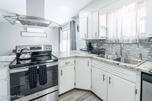 2332 Route 940, Pocono Summit, PA 18346 - Photo 13