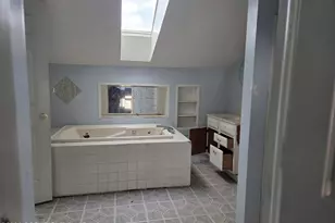 210 Victory Ln, Stroudsburg, PA 18360 - Photo 5