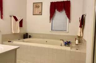 7004 Woodbridge Dr, Bushkill, PA 18324 - Photo 17