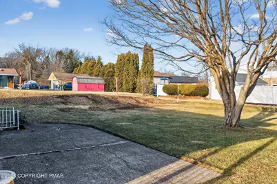  319 Falcone Avenue, Roseto, PA 18013 - Photo 15