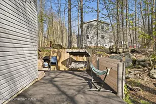 2731 Bonnyview Ln, Tobyhanna, PA 18466 - Photo 23