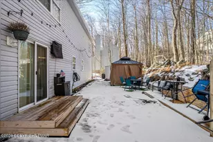 2731 Bonnyview Ln, Tobyhanna, PA 18466 - Photo 23