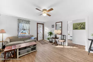 618 McCabe Ln, Stroudsburg, PA 18360 - Photo 3