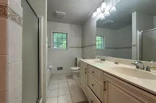 1055 Skyview Dr, East Stroudsburg, PA 18302 - Photo 15