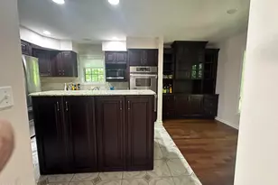 1055 Skyview Dr, East Stroudsburg, PA 18302 - Photo 5
