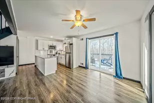 3260 Bluebird Dr, Bushkill, PA 18324 - Photo 5