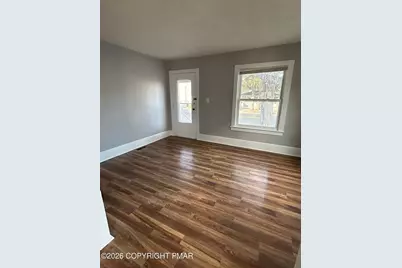  534 N Courtland Street, East Stroudsburg, PA 18301 - Photo 3