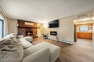 159 Summit Ave, Pocono Summit, PA 18346 - Photo 3