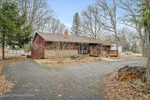 159 Summit Ave, Pocono Summit, PA 18346 - Photo 17