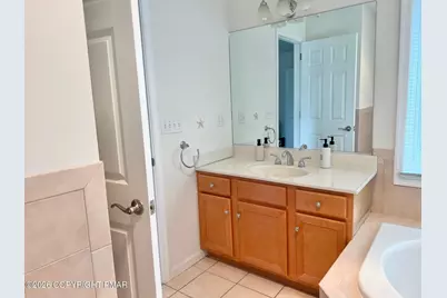  64 Longview Drive, Lake Harmony, PA 18624 - Photo 13