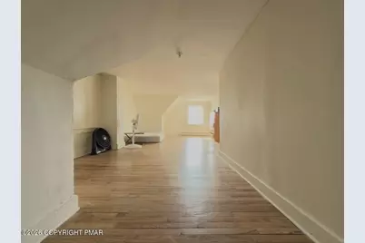  441 W Spruce Street, Hazleton, PA 18201 - Photo 7