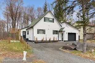 939 Country Pl Dr, Tobyhanna, PA 18466 - Photo 1