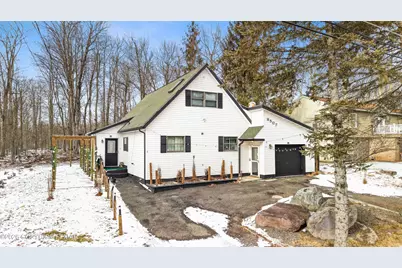  939 Country Place Drive, Tobyhanna, PA 18466 - Photo 1