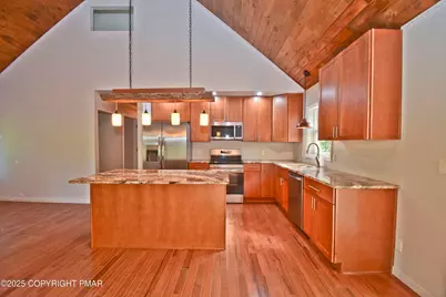  348 Summit Road, Swiftwater, PA 18370 - Photo 9