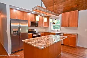 348 Summit Rd, Swiftwater, PA 18370 - Photo 11