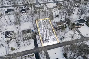 348 Buckingham Cir, Tobyhanna, PA 18466 - Photo 1