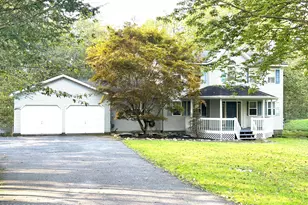 1075 Salamanca Dr, Tobyhanna, PA 18466 - Photo 1