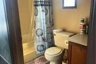 285 Greenbriar Dr, Bath, PA 18014 - Photo 9