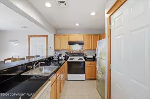 208 Sycamore Ct, Tannersville, PA 18372 - Photo 17