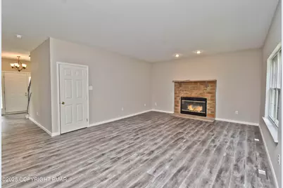  557 Marco Way, East Stroudsburg, PA 18302 - Photo 11